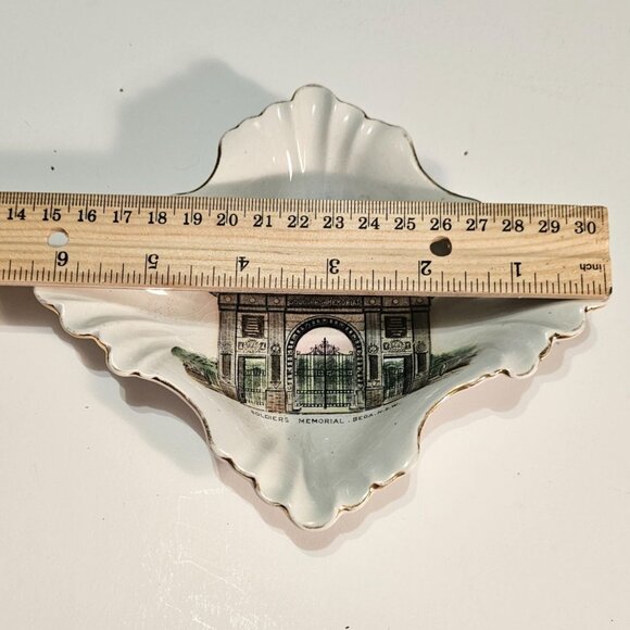 Vtg Shelley Bone China Pin  Dish Soldiers Memorial in Bega NSW Australia - Picture 7 of 9